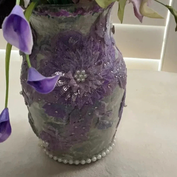 Handmade Vase &Flowers - Picture 2 of 7